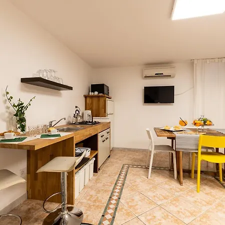 Domolea Apartmanhotel Assemini