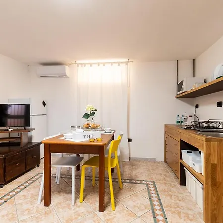Aparthotel Domolea *
